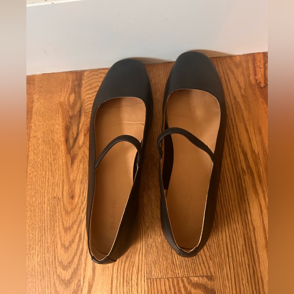 Madewell Black Flats - Picture 12 of 14